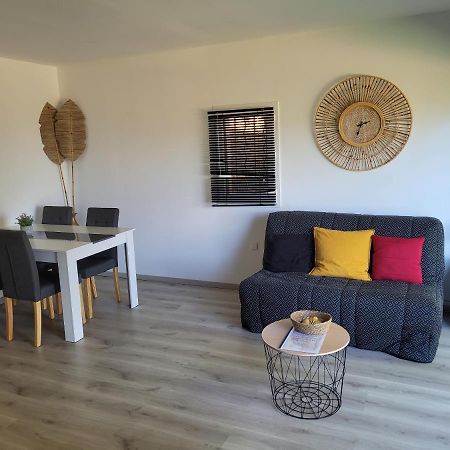 Appartement Tout Equipe En Rez-De-Jardin Entre Gard Et Ardeche Saint-Julien-de-Peyrolas Exterior photo